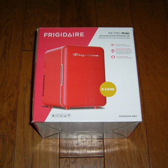 Frigidaire Retro Mini Beverage Refigerator, Red, NEW IN BOX - Picture 1 of 4